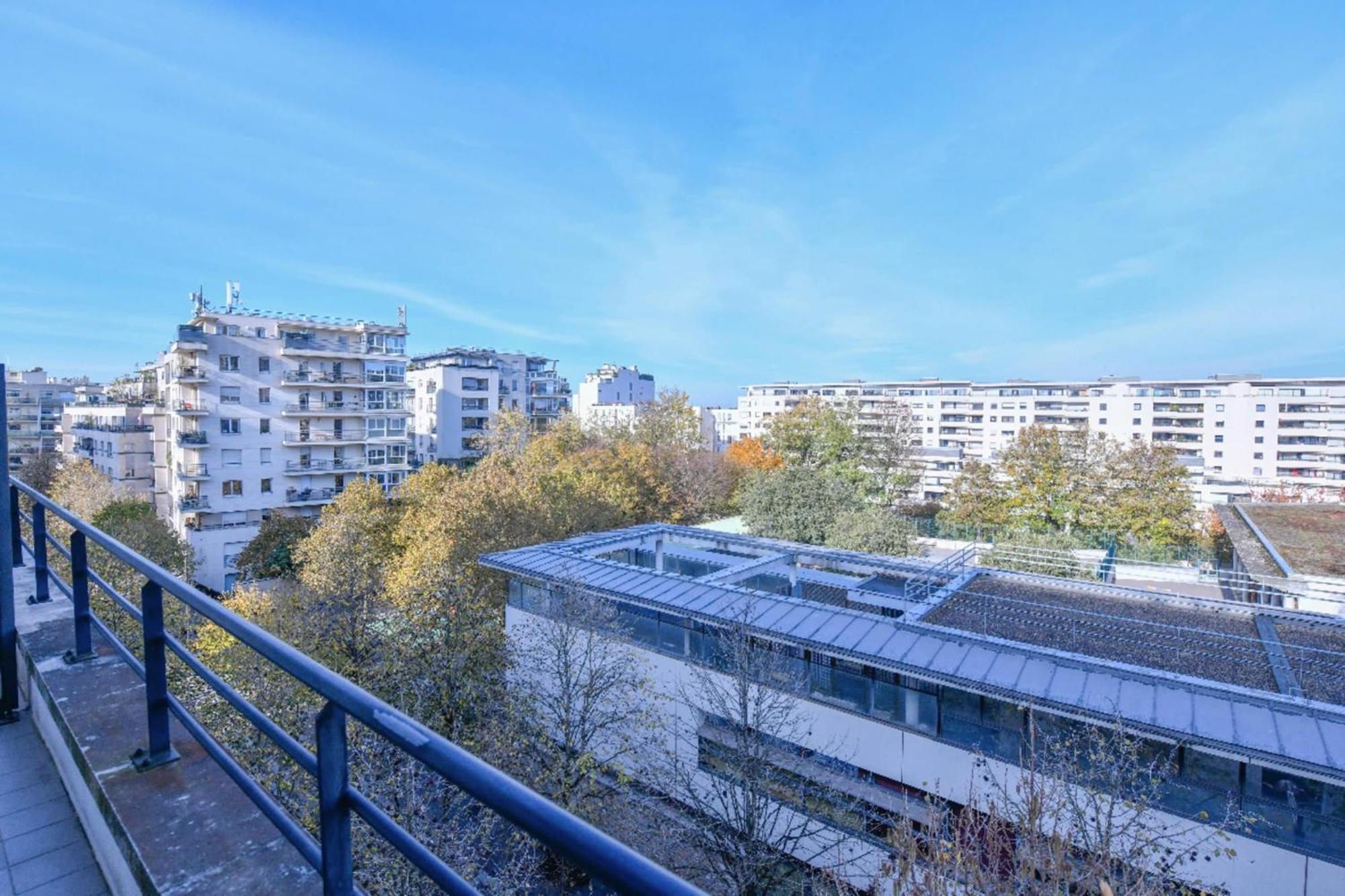 Bright With Balcony At Buttes Chaumont Apartment